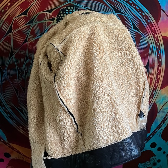 ***SOLD***🌟🌟HOST PICK🌟🌟 Jealous Tomato Jacket - Picture 16 of 16